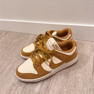 Nike Tan and White Dunk